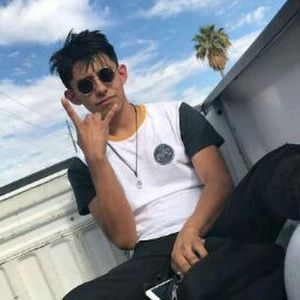 Meet your Posher, Ernesto